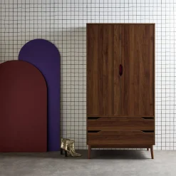 Armadio vintage in decorazione legno, 2 ante