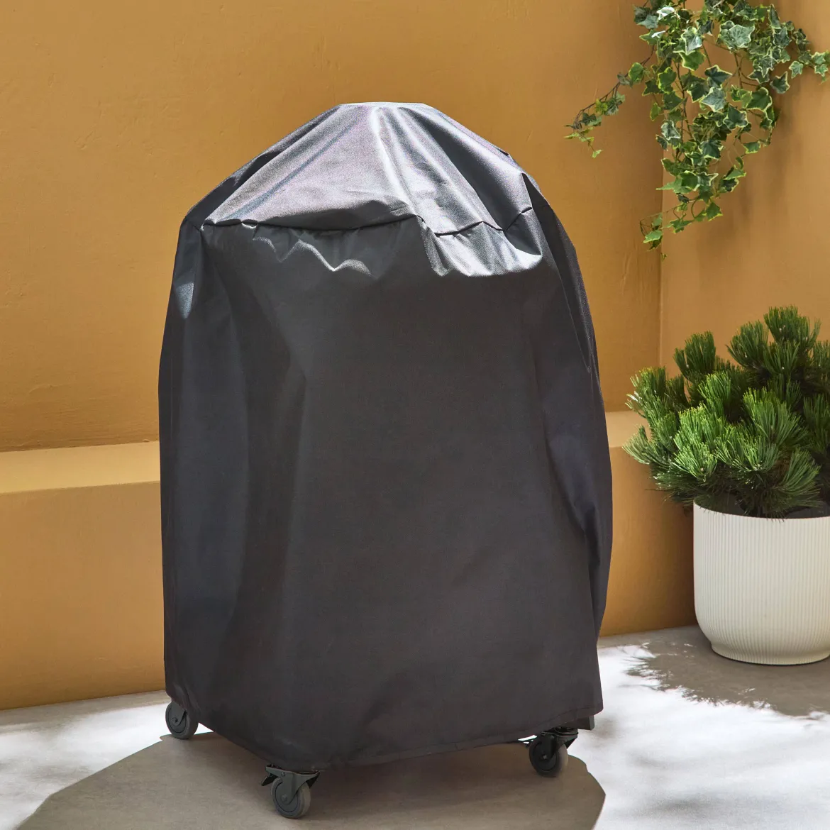 Barbecue a carbone, griglia e affumicatore, ceramica 54,5cm con ruote, ripiani e copertura