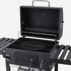 Barbecue a carbonella con copertura
