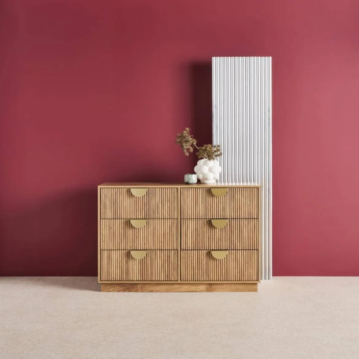 Cassettiera effetto legno di mango scanalata 6 cassetti