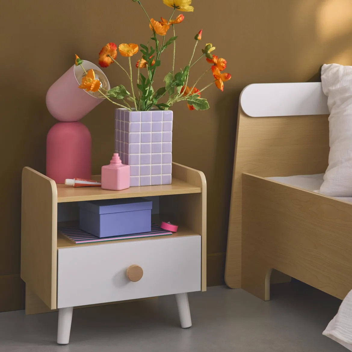 Comodino per bambini effetto legno, bianco