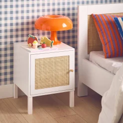 Comodino per bambini in legno bianco e canna da zucchero