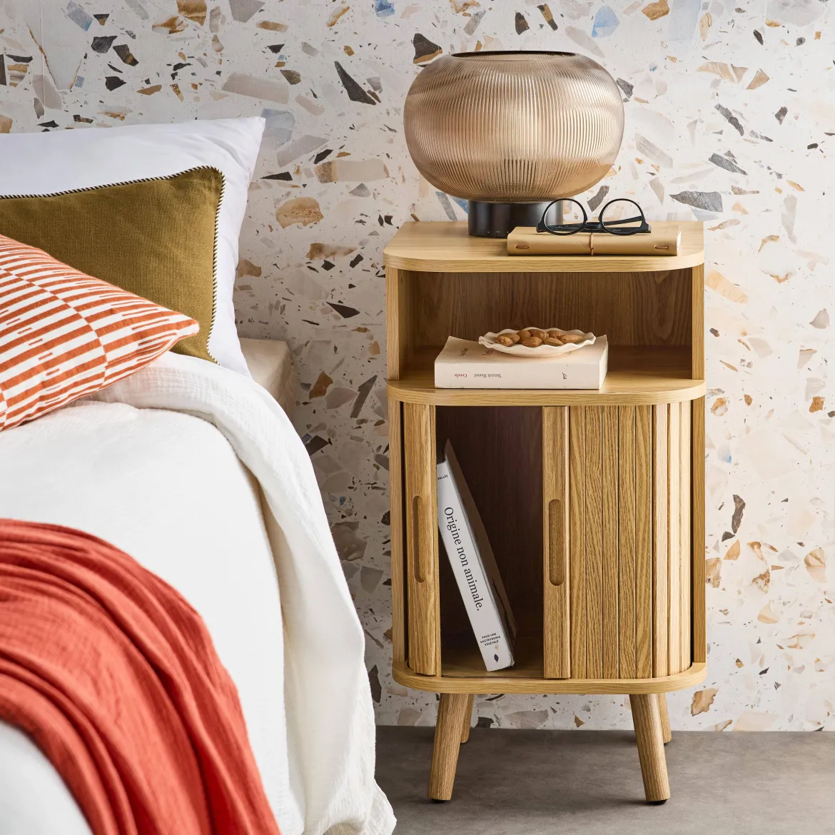 Comodino scandinavo decorazione legno 2 porte scorrevoli