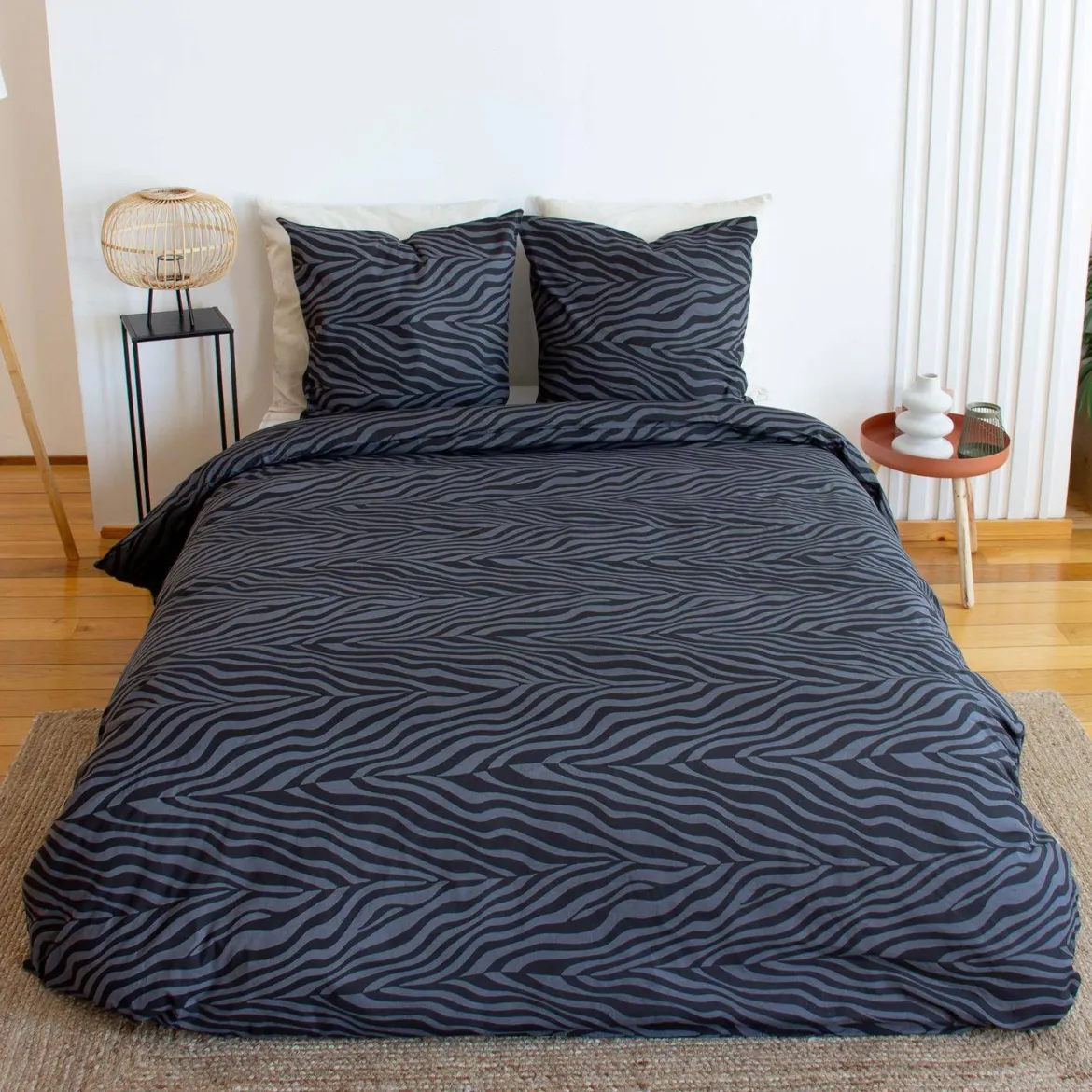 Completo letto in cotone reversibile stampa zebrata 2 posti nero
