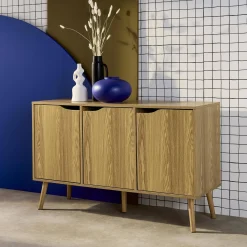 Credenza effetto noce con 3 ante e 3 ripiani, 120cm