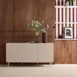 Credenza in metallo e decorazione in legno 3 ante, 150cm