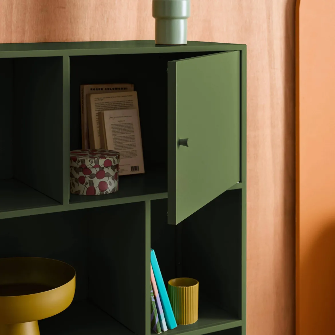 Credenza industriale in metallo con 6 scomparti