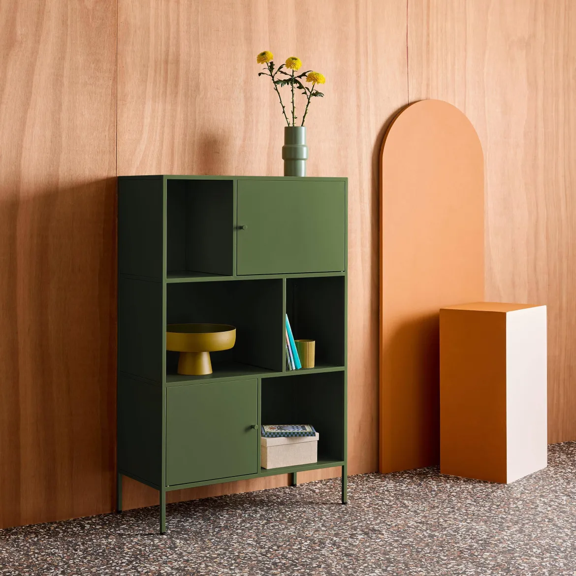 Credenza industriale in metallo con 6 scomparti