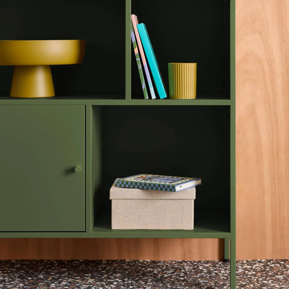 Credenza industriale in metallo con 6 scomparti