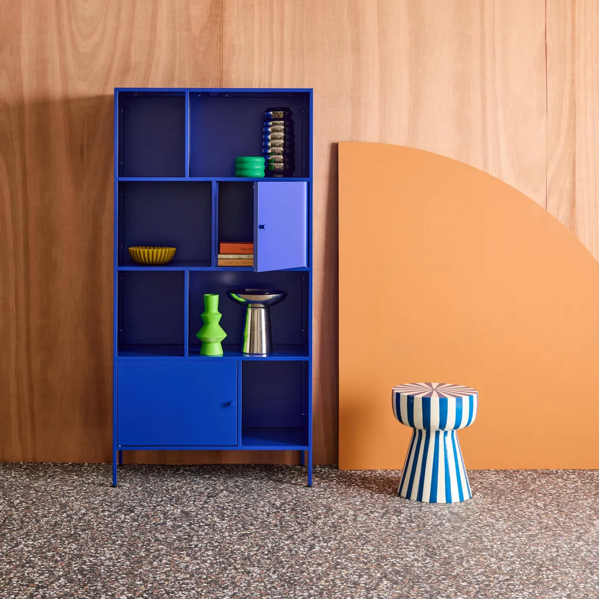 Credenza industriale in metallo con 8 scomparti