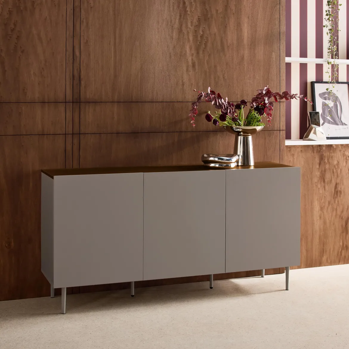 Credenza in metallo e decorazione in legno 3 ante, 150cm