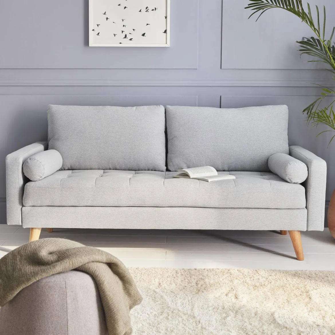 Divano in stile scandinavo in tessuto semplice, 3 posti