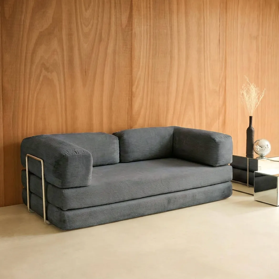 Divano letto futon in velluto a coste e struttura cromata