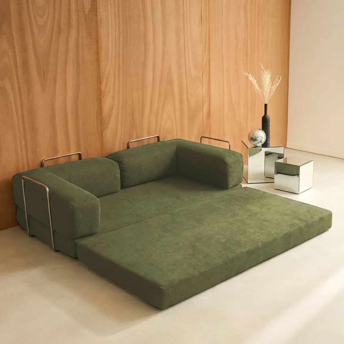Divano letto futon in velluto a coste e struttura cromata