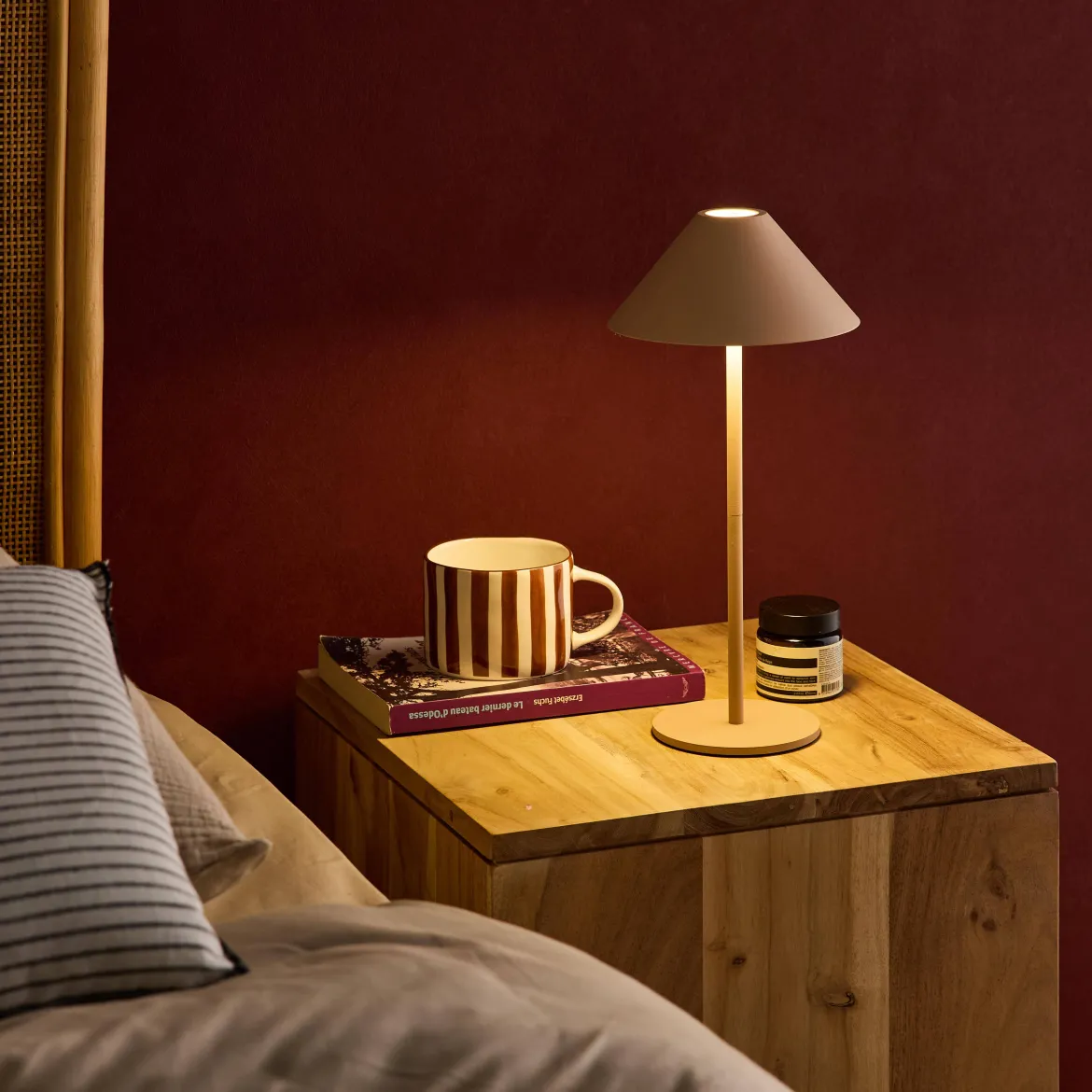 Lampada da tavolo LED senza fili, 135cm