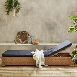 Lettino prendisole in resina intrecciata multiposizione