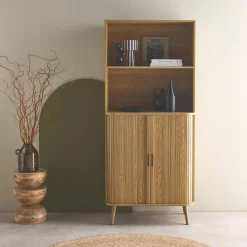 Libreria in legno scanalato con 2 ante scorrevoli a 4 livelli