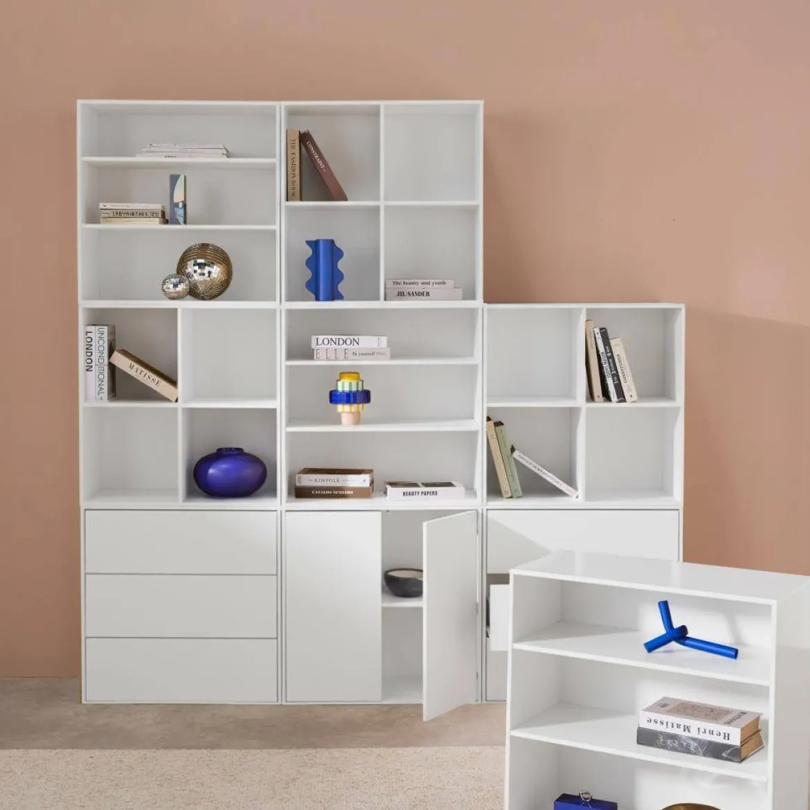 Libreria modulare decorativa in legno con 9 elementi