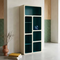 Libreria organica in legno bicolore con 8 scomparti