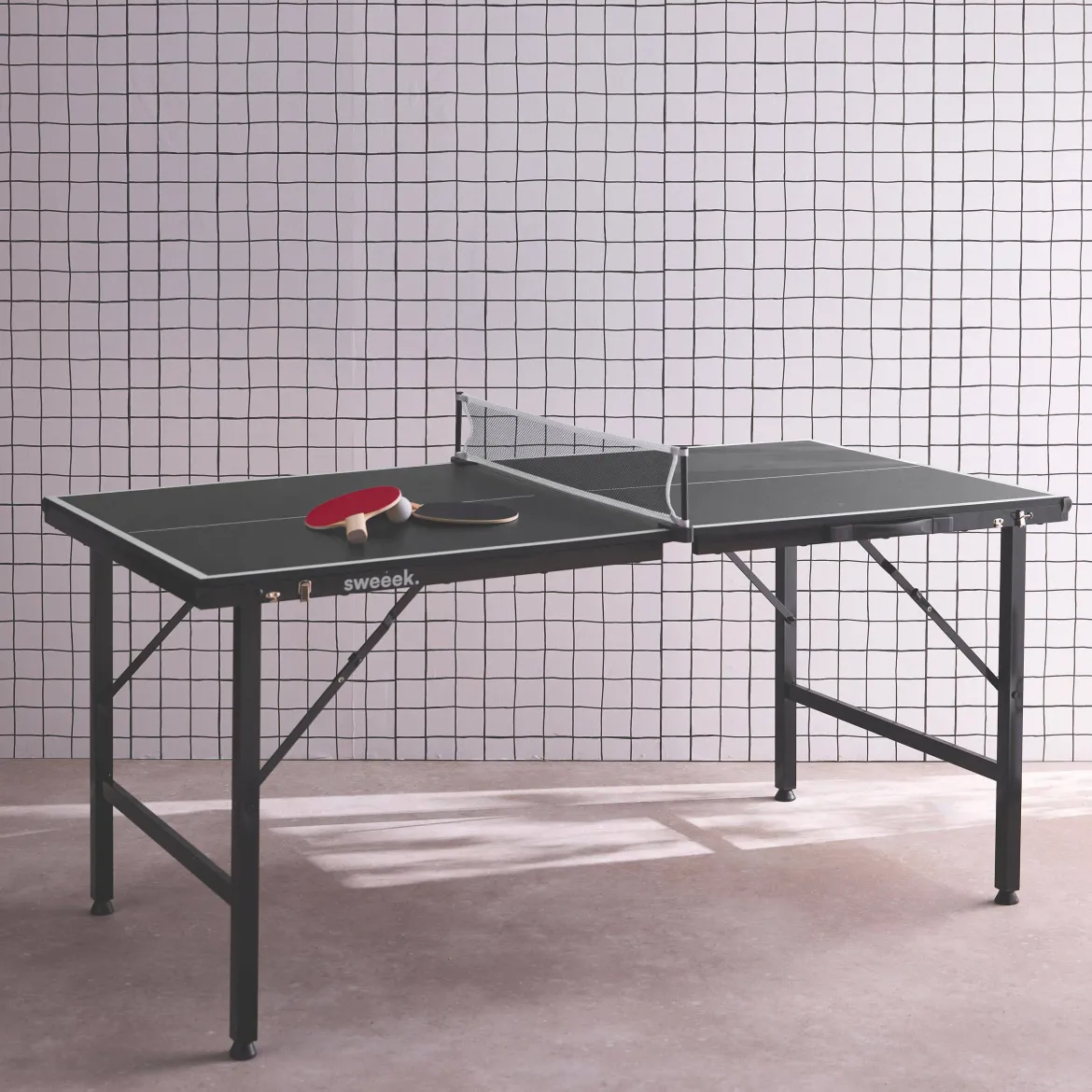 Mini tavolo da ping pong per interni pieghevole con 4 racchette e 6 palline, 150cm