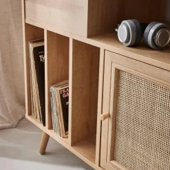 Mobile per vinili con decorazioni in canna e legno