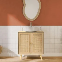 Mobile sotto lavabo decorato in legno e vimini