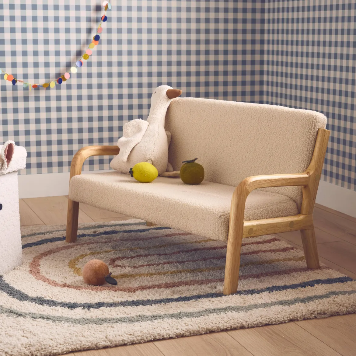 Panca per bambini scandinava in tessuto bouclé, 2 posti