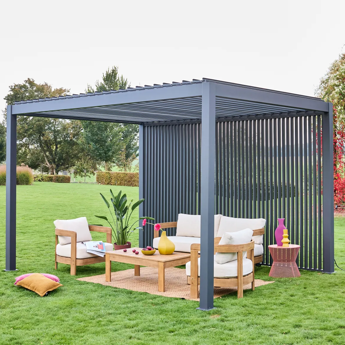Pergola bioclimatica in alluminio 3x4m + 3 persiane verticali 1,3m