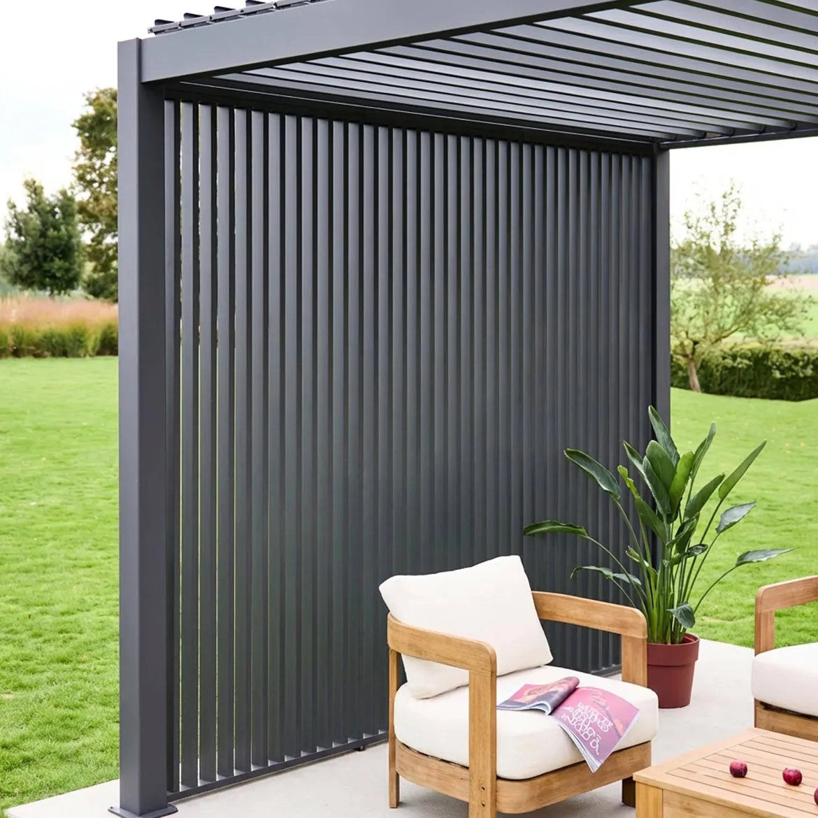 Pergola bioclimatica 3x4m in alluminio + 3 persiane verticali 1m