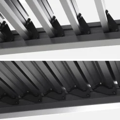 Pergola bioclimatica 3x3 con piedini arrotondati in alluminio e acciaio e lamelle orientabili