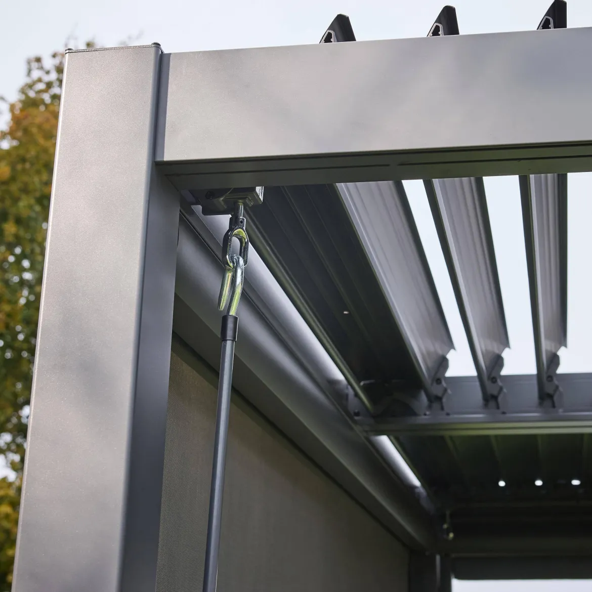 Pergola bioclimatica 3x4m in alluminio e acciaio, lamelle orientabili