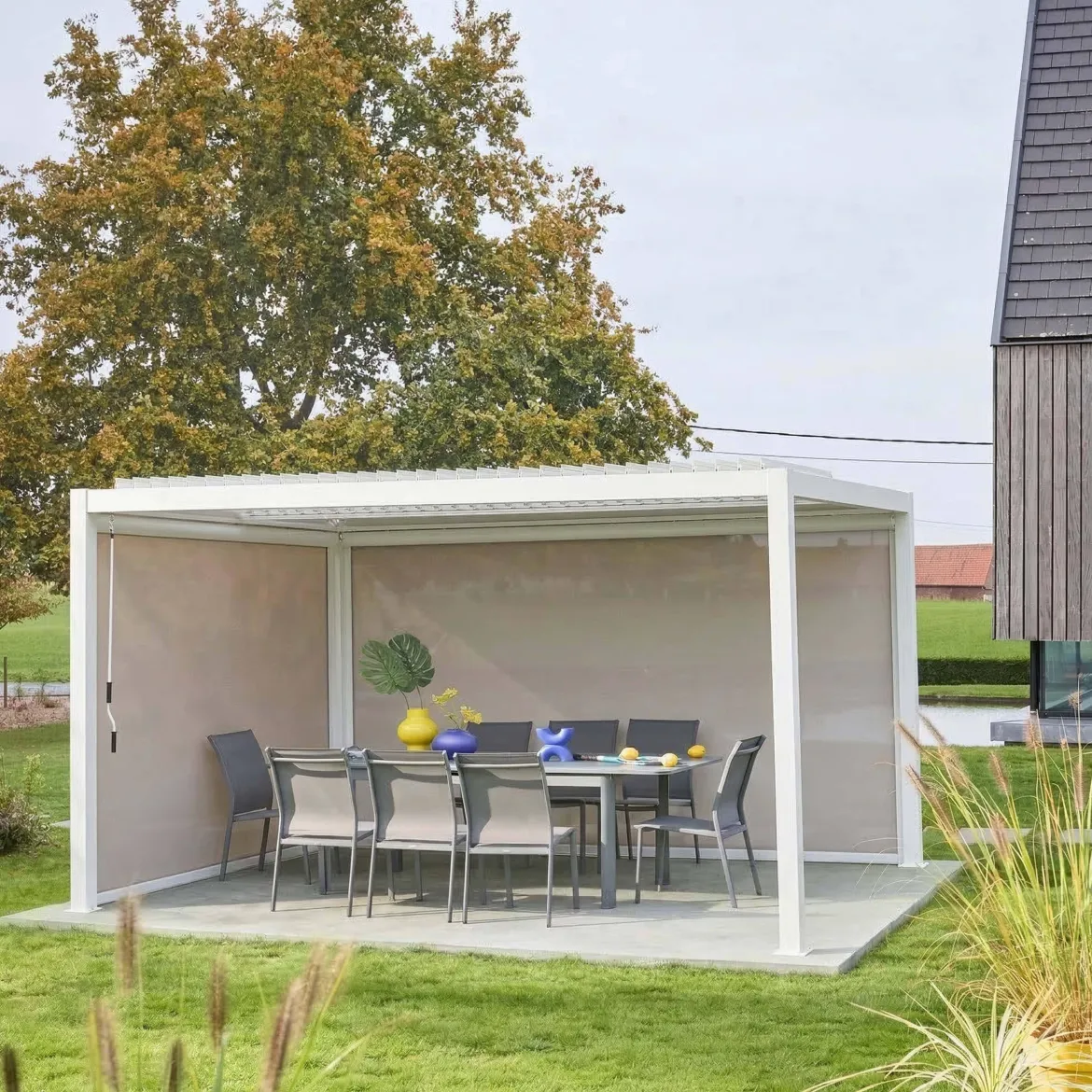 Pergola bioclimatica 3x4m in alluminio e acciaio + 1 tenda 3m + 1 tenda 4m