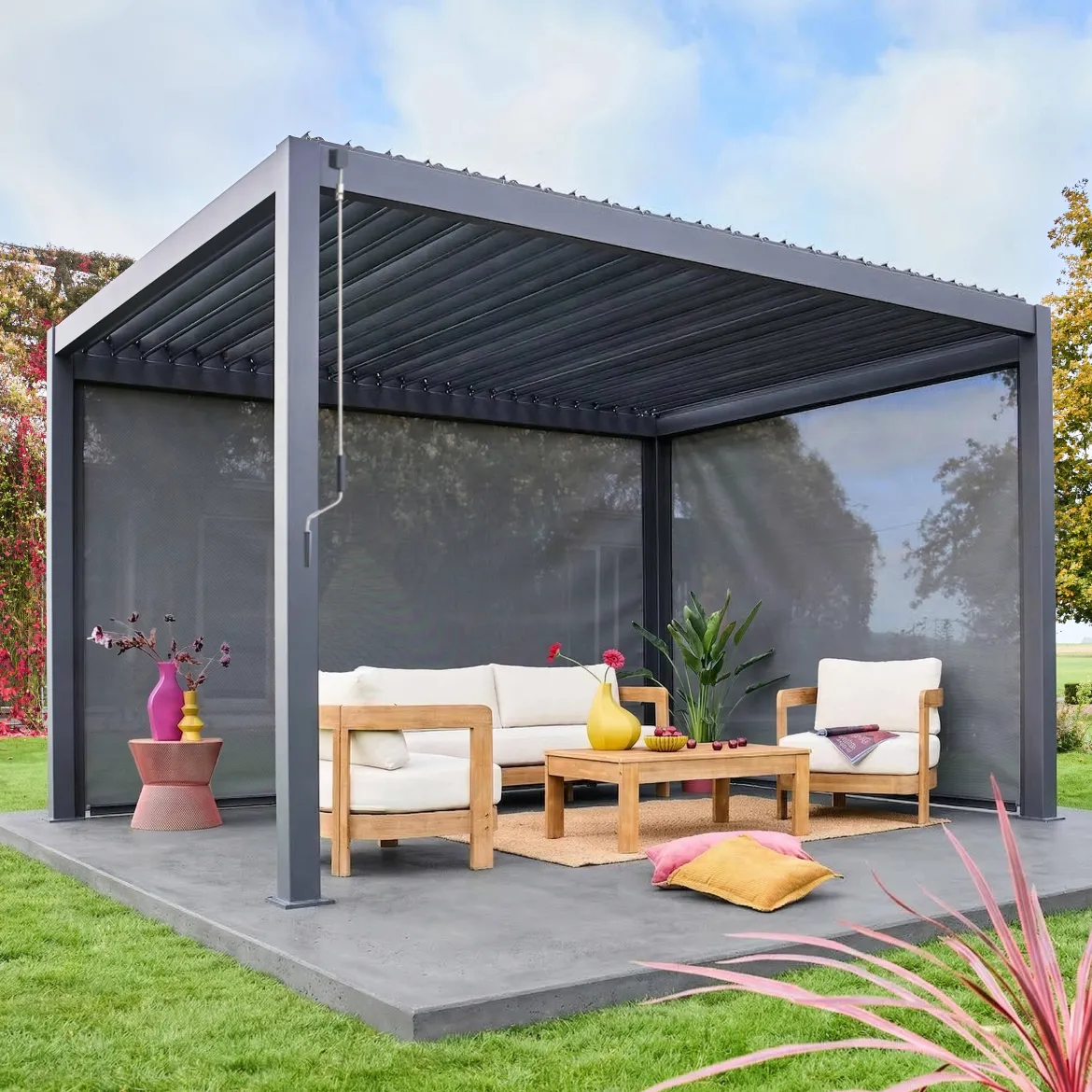 Pergola bioclimatica 3x4m in alluminio + tenda da 3m + tenda da 4m