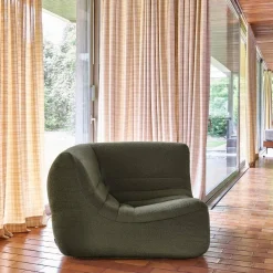 Poltrona angolare in bouclé testurizzato