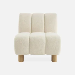 Poltrona relax con gambe rotonde in legno e tessuto bouclé