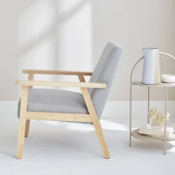 Poltrona scandinava in legno e tessuto