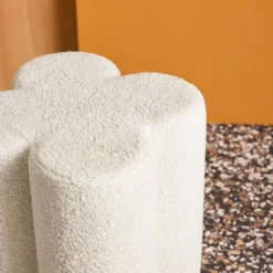 Pouf trifoglio in bouclé