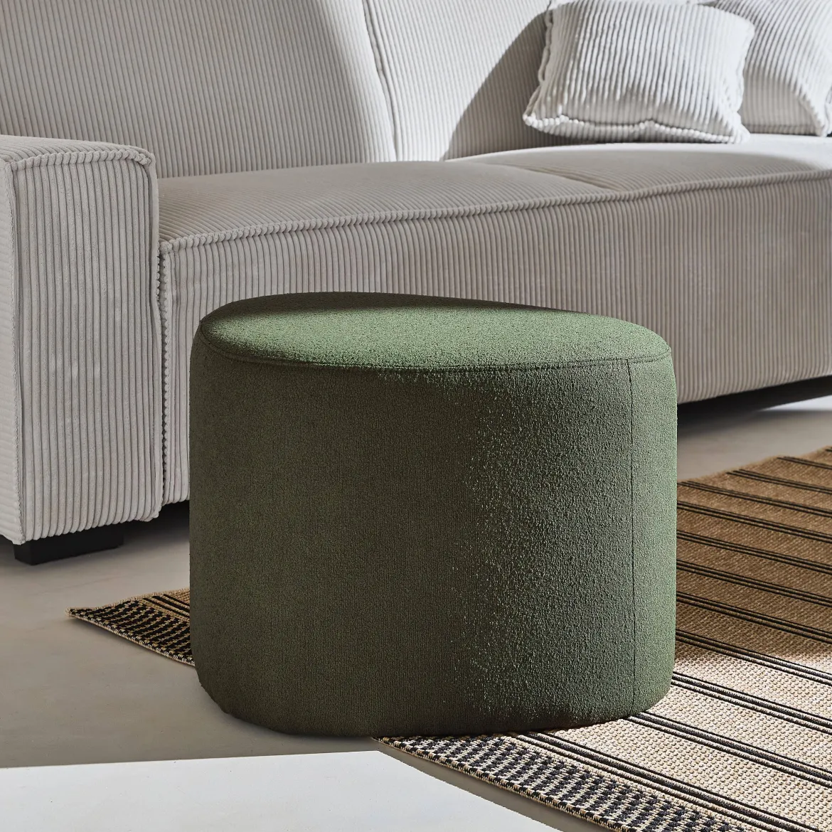 Pouf a forma di ciottolo in tessuto