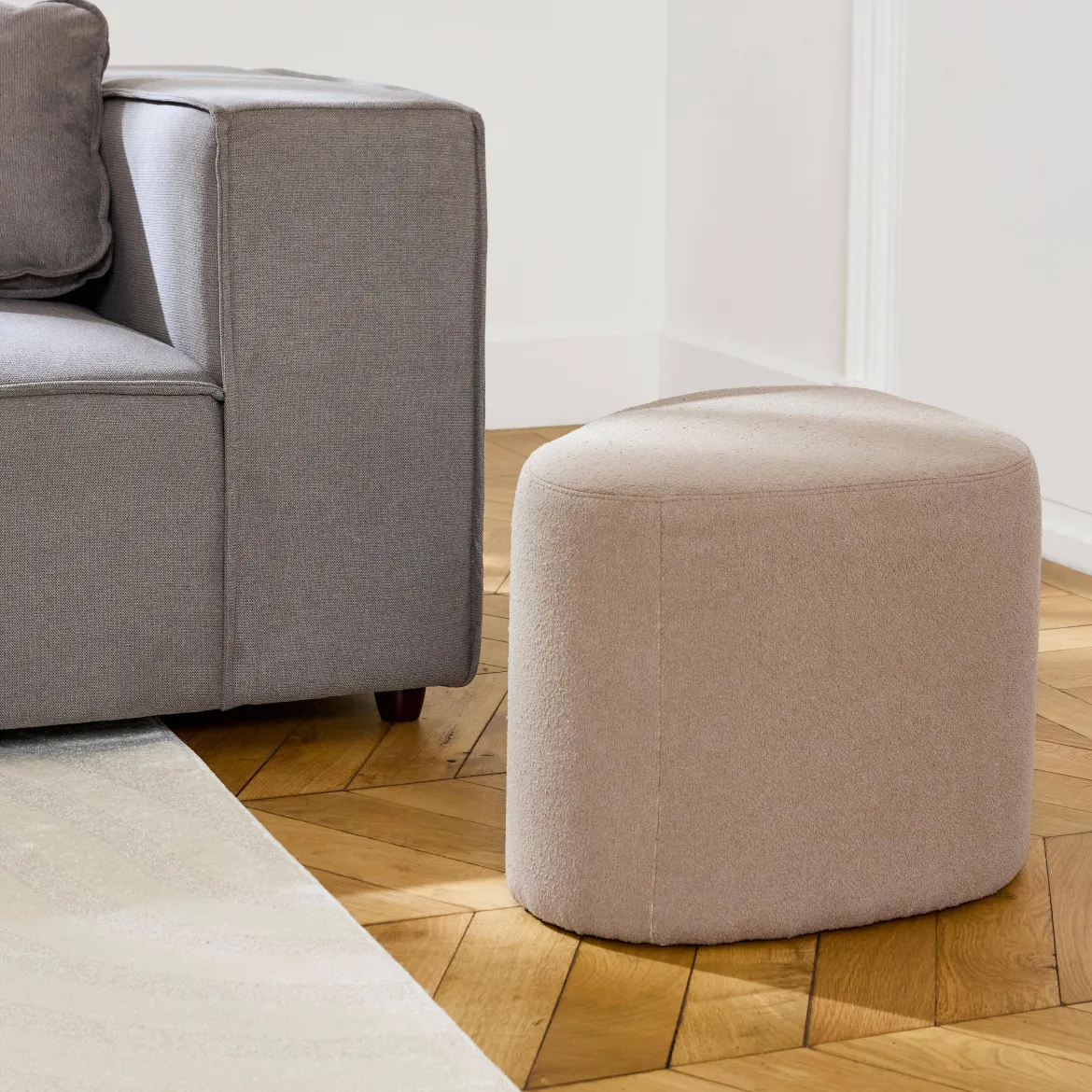 Pouf a forma di ciottolo in tessuto
