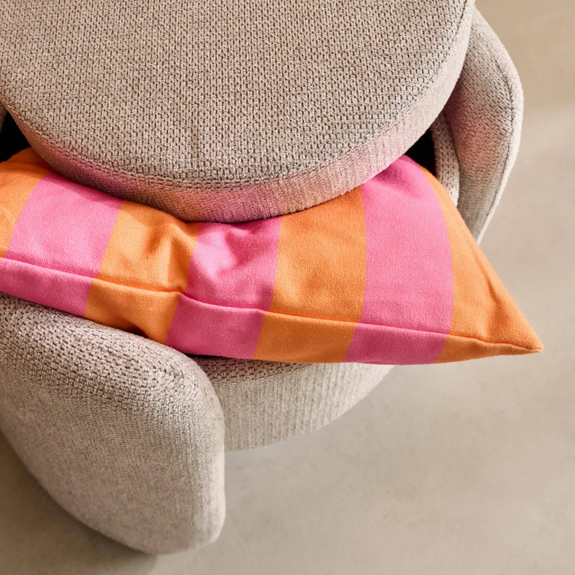 Pouf contenitore in tessuto