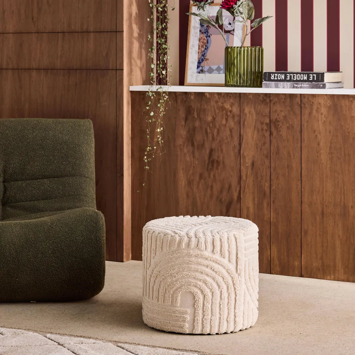 Pouf rotondo in bouclé testurizzato