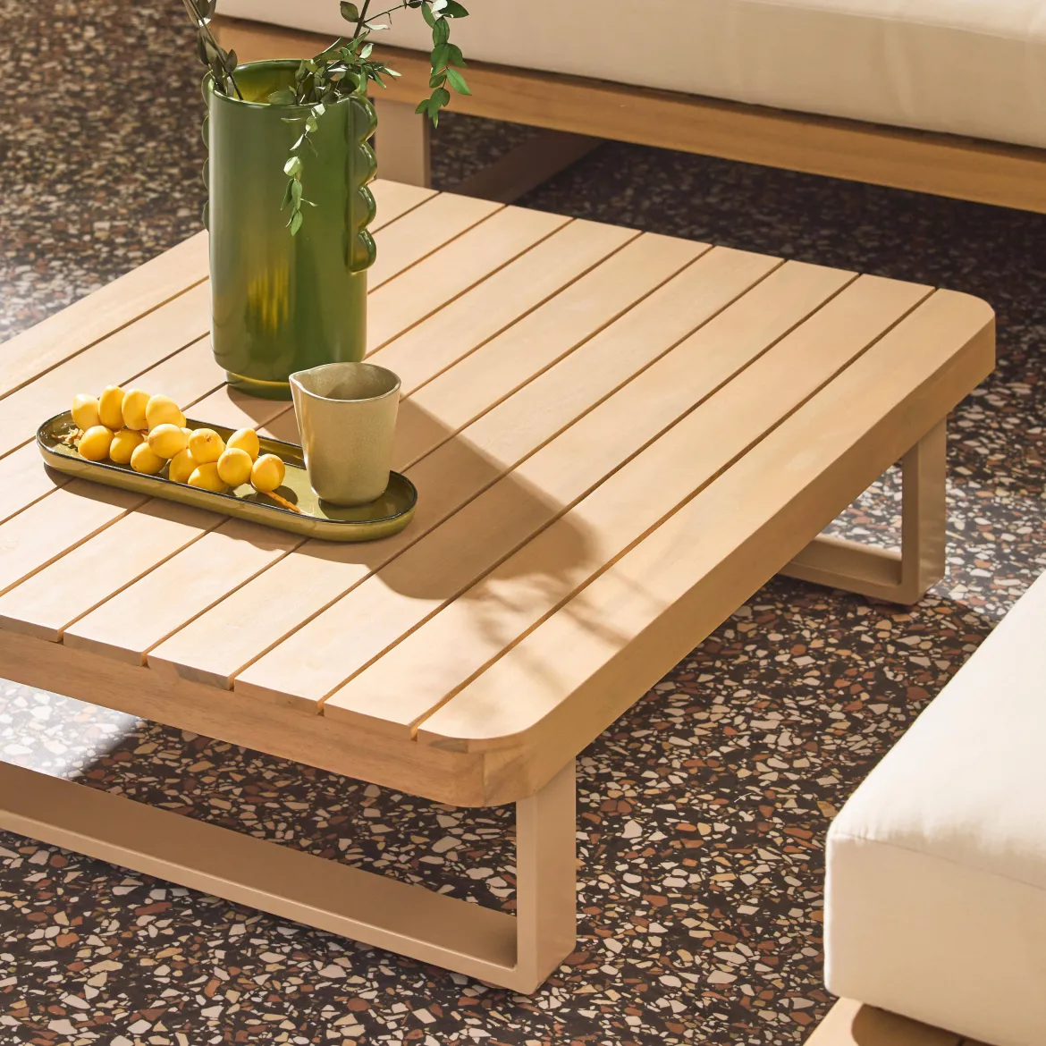 Salotto da giardino angolare in legno di acacia e alluminio, 5 posti