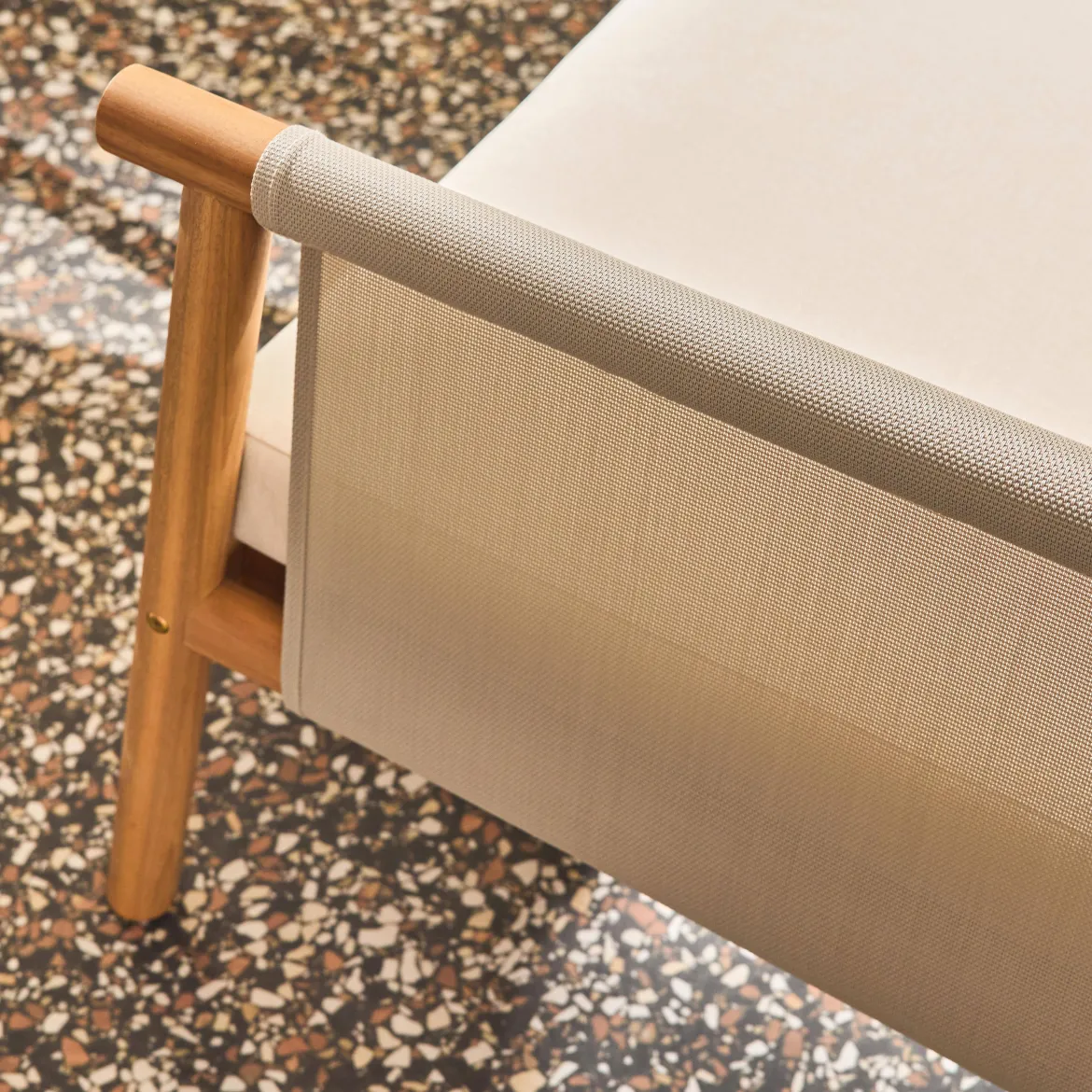 Salotto da giardino in legno di acacia e tessuto beige, 4 posti