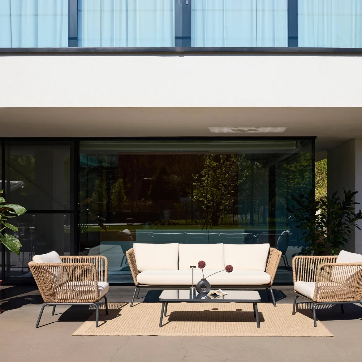 Salotto da giardino in resina intrecciata effetto rattan, 5 posti