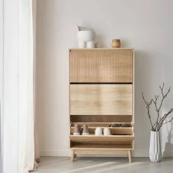 Scarpiera con decoro in legno naturale, 3 ante
