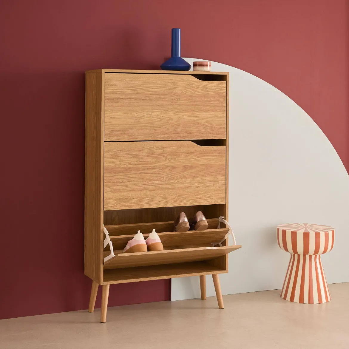 Scarpiera con decoro in legno, 3 ante