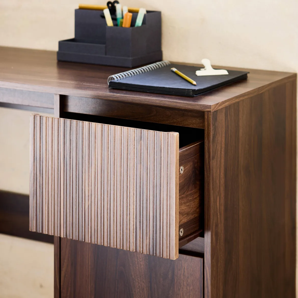 Scrivania scandinava decorazione in legno, 2 cassetti