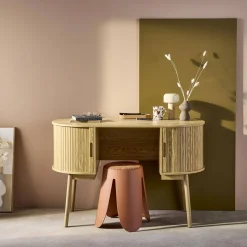 Scrivania ovale con effetto legno scanalato e due vani portaoggetti, 120cm