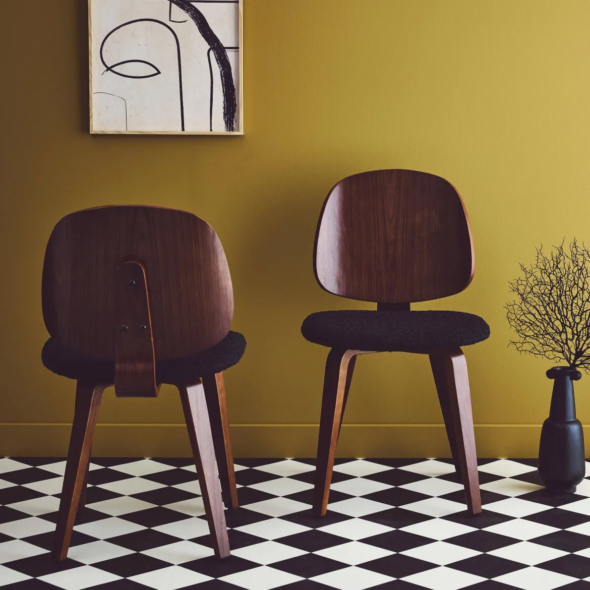 Sedia in legno curvato e bouclé, set di 2