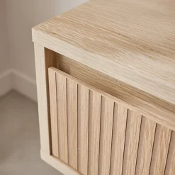 Set 2 comodini effetto legno con cassetto
